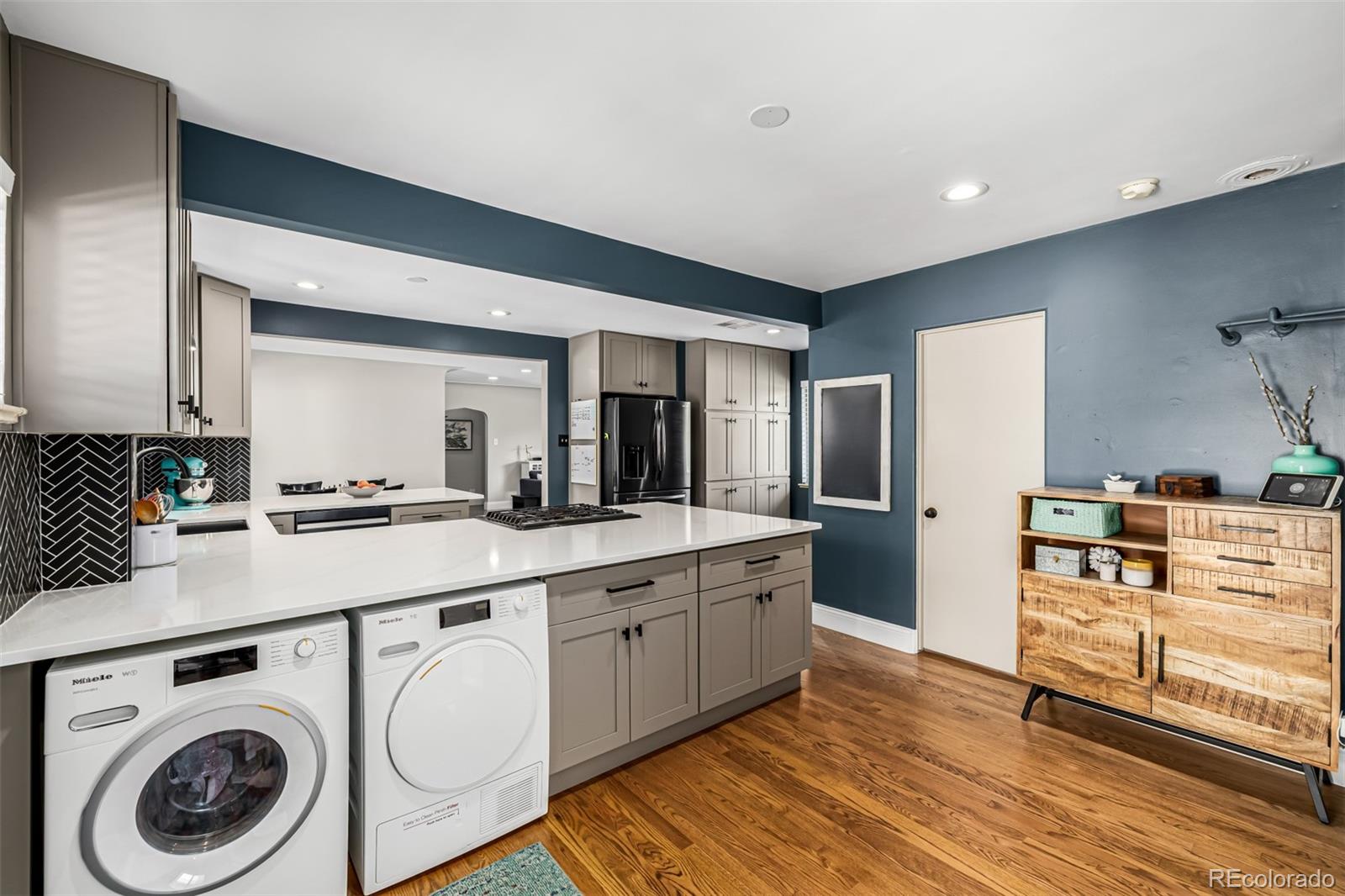 MLS Image #7 for 2845  hudson street,denver, Colorado