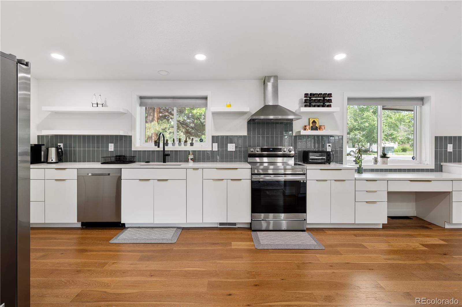 MLS Image #7 for 2175 s joliet street,aurora, Colorado