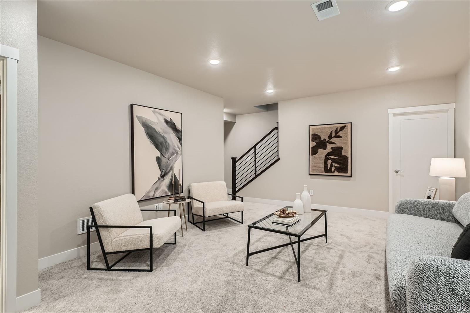 MLS Image #14 for 9769 e 62nd drive,denver, Colorado