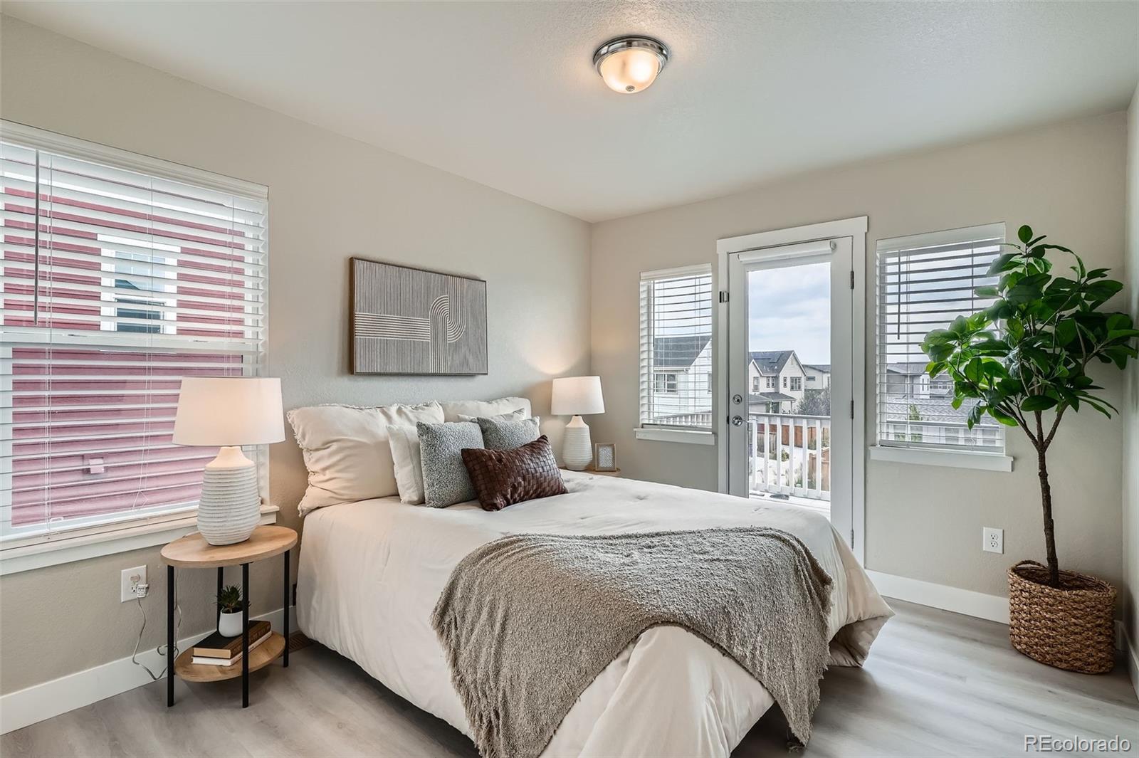 MLS Image #3 for 9769 e 62nd drive,denver, Colorado