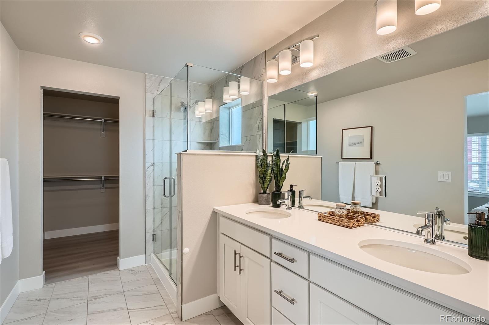 MLS Image #9 for 9769 e 62nd drive,denver, Colorado