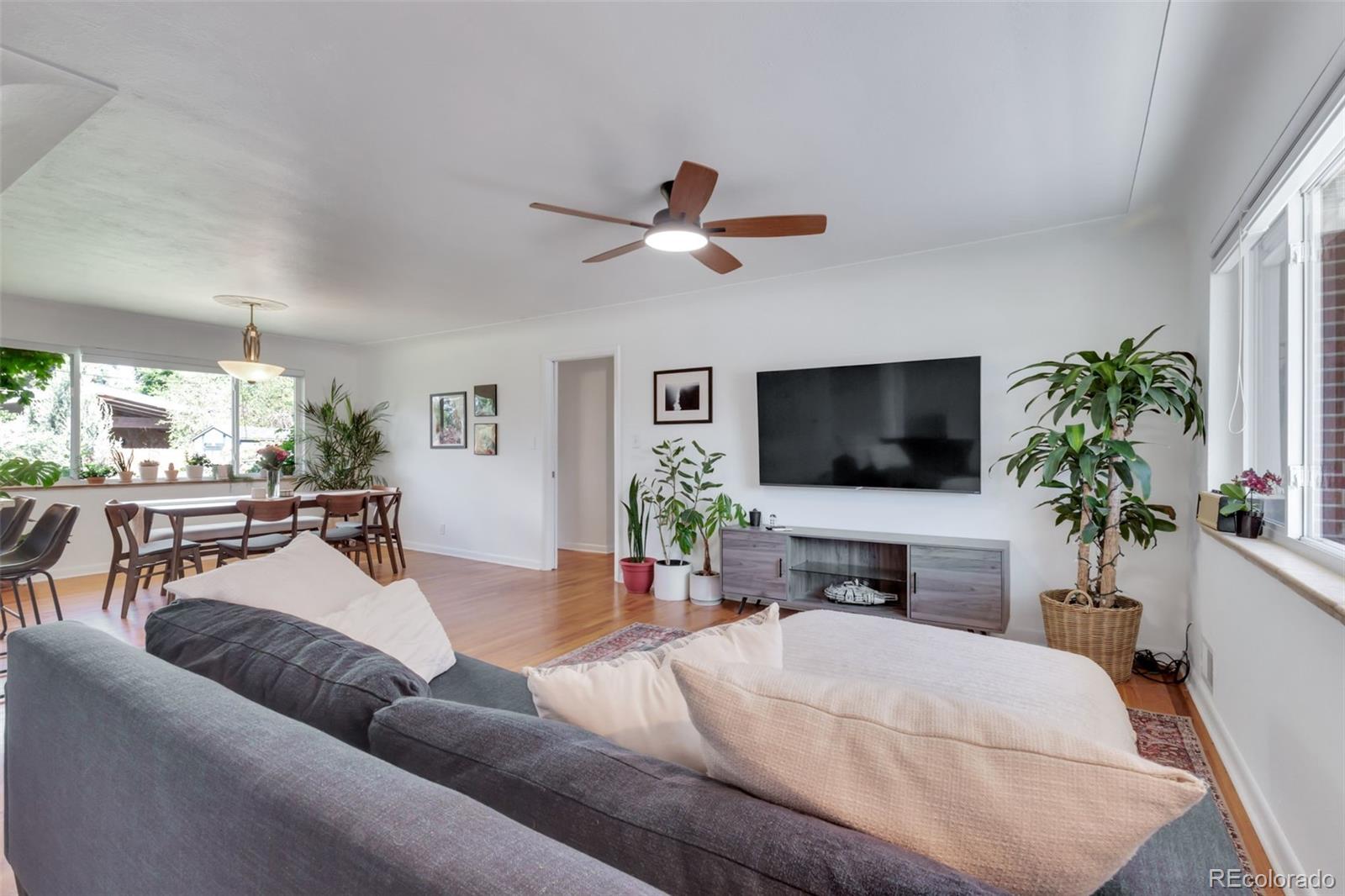 MLS Image #4 for 3049 s williams street,denver, Colorado