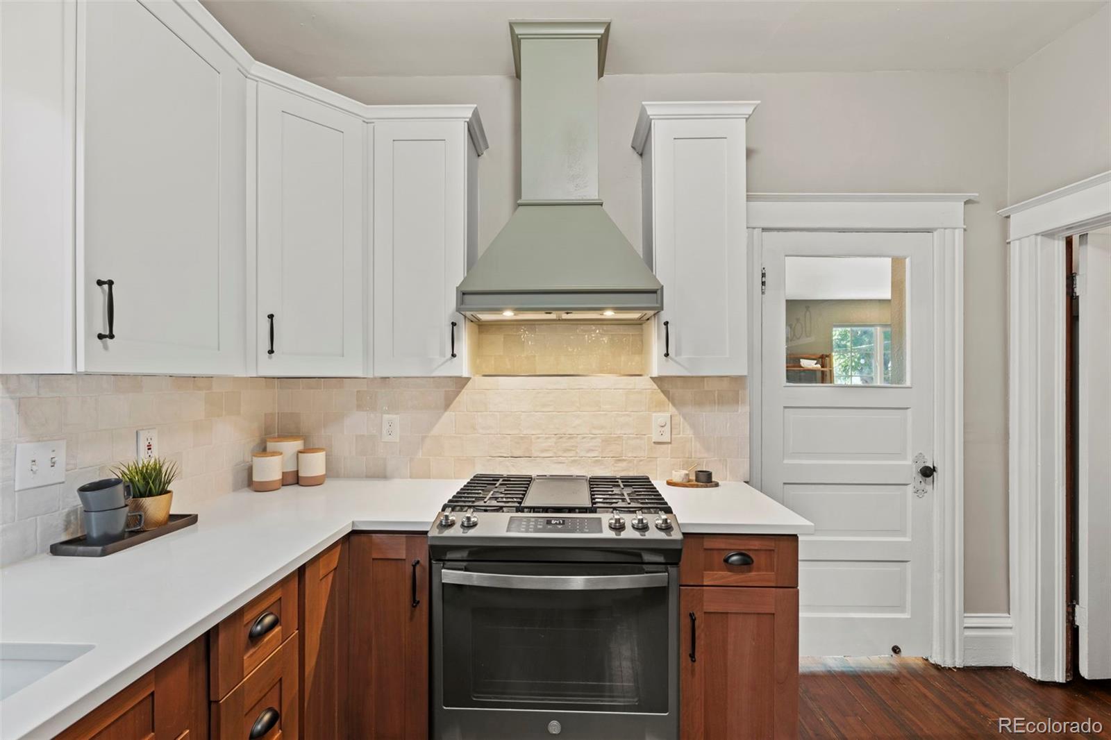 MLS Image #11 for 1031 s pennsylvania street,denver, Colorado