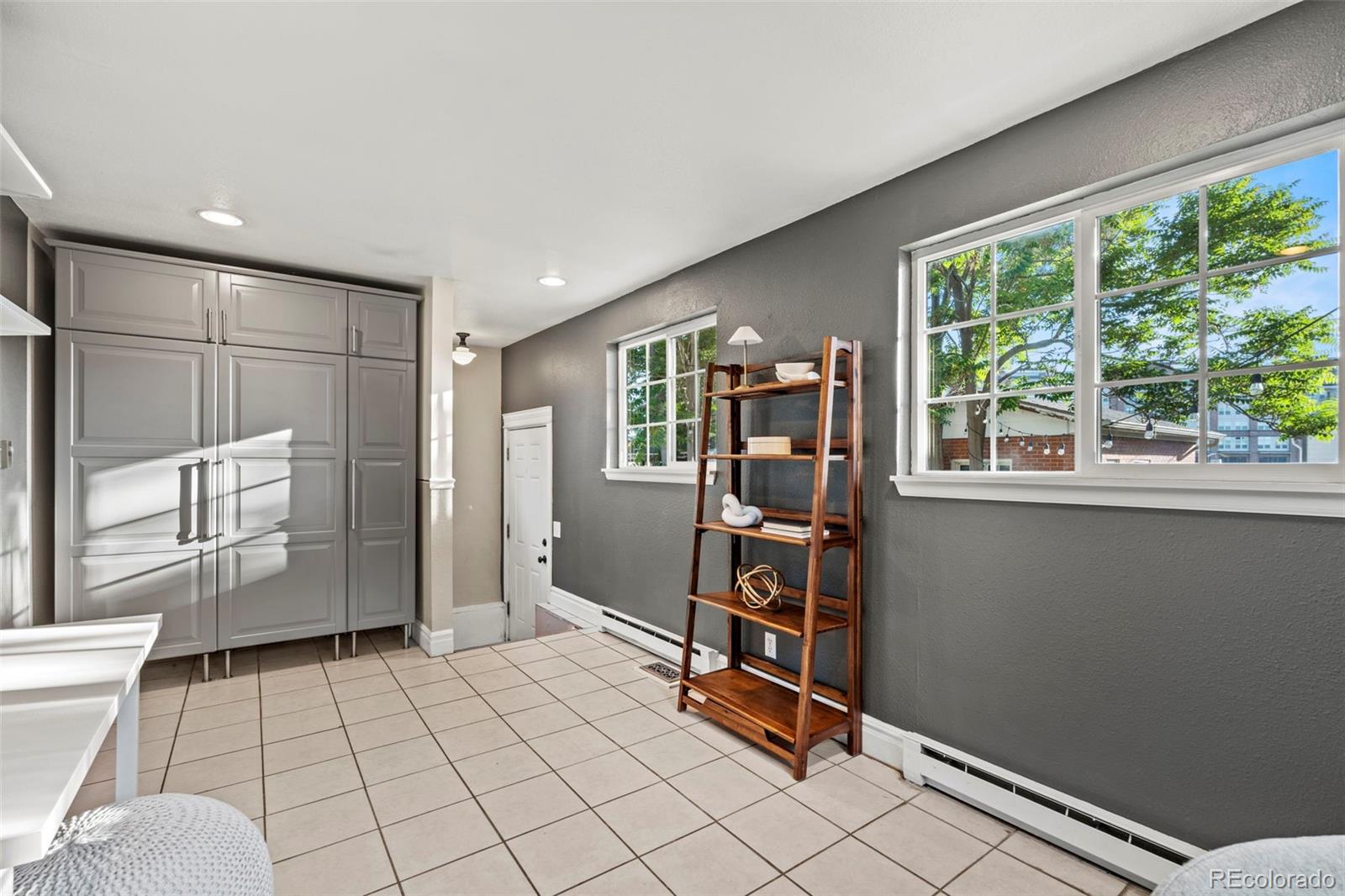 MLS Image #16 for 1031 s pennsylvania street,denver, Colorado