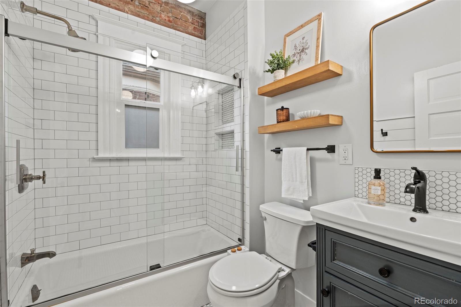 MLS Image #17 for 1031 s pennsylvania street,denver, Colorado