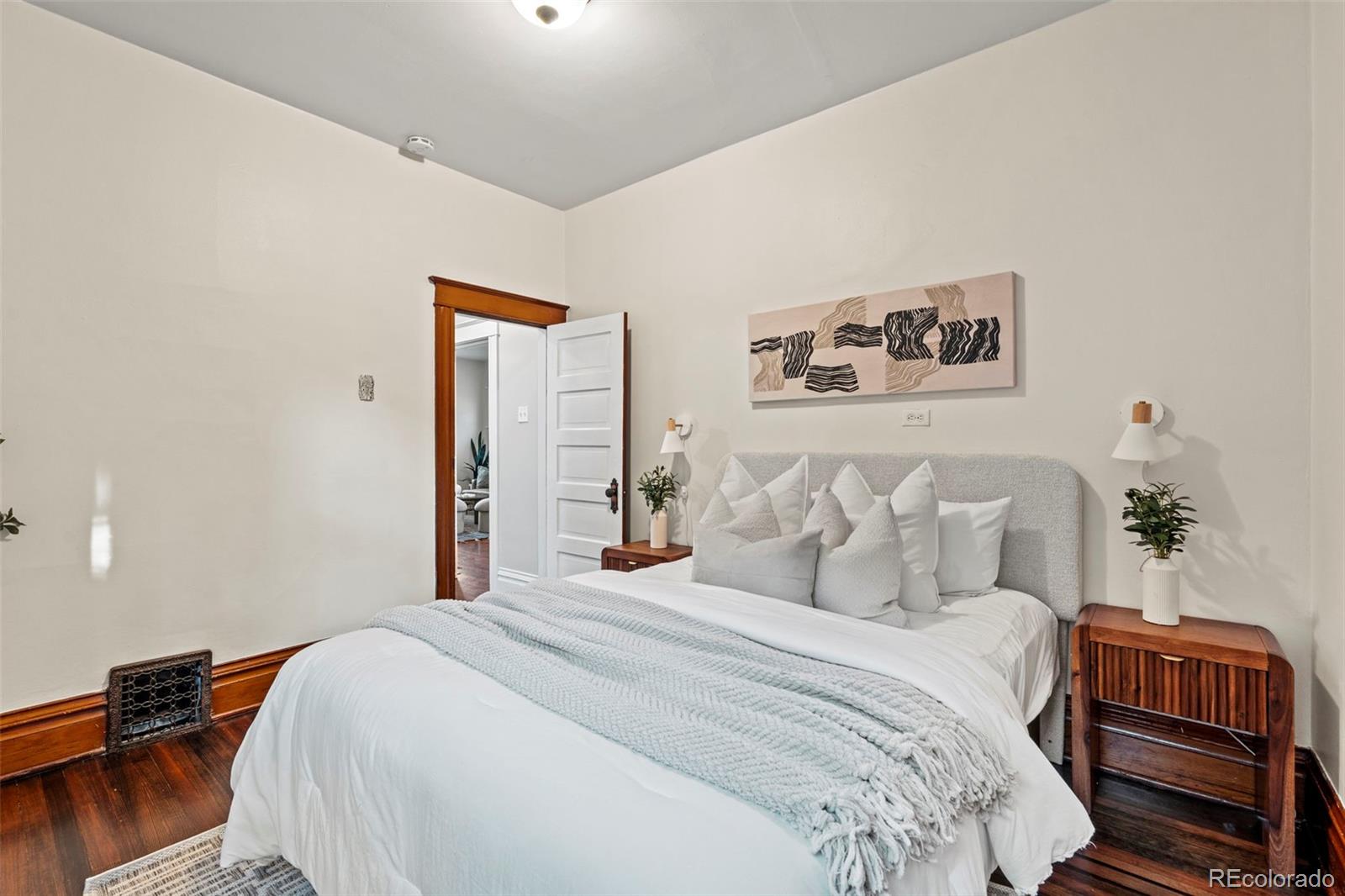 MLS Image #21 for 1031 s pennsylvania street,denver, Colorado