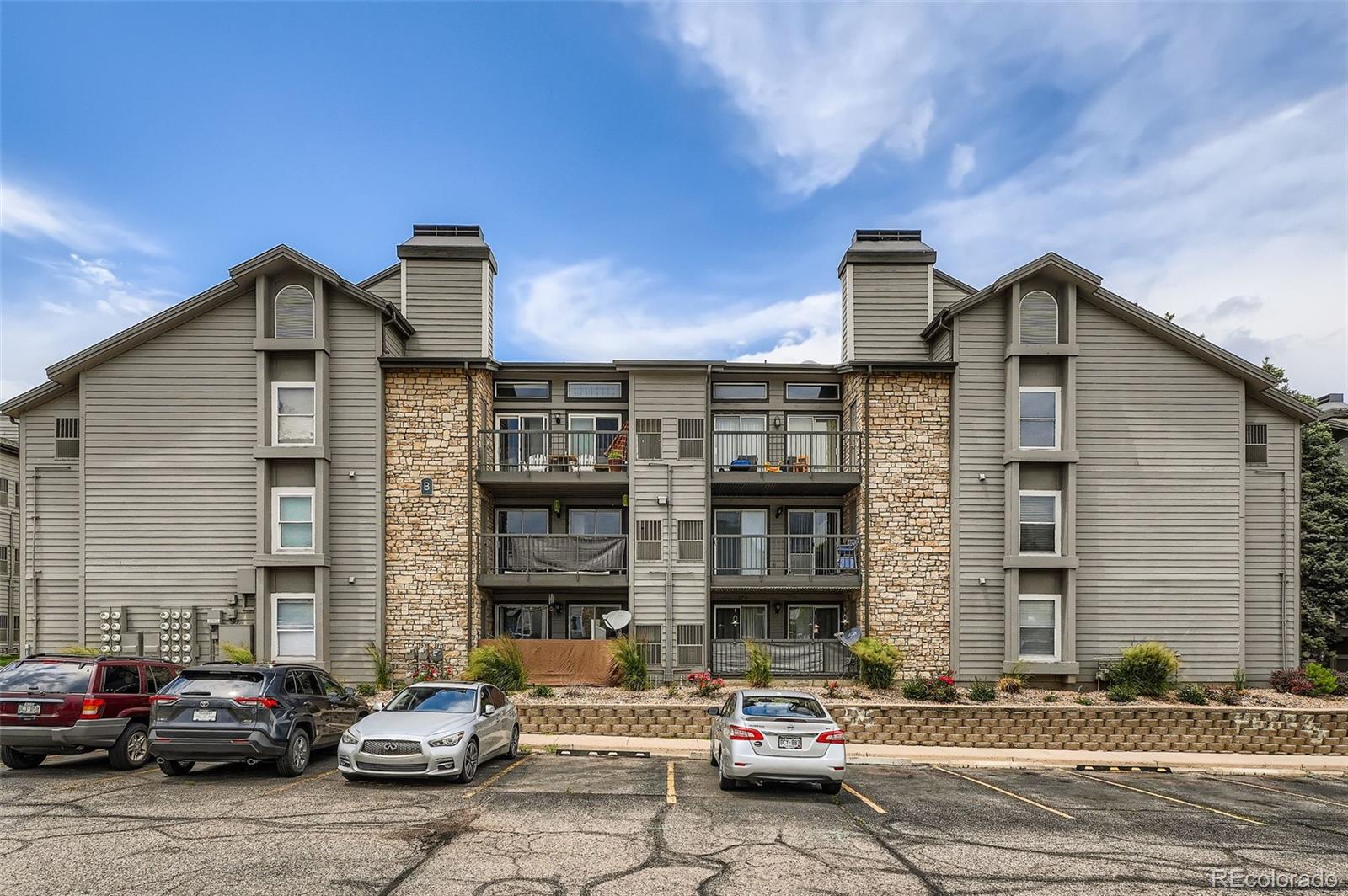MLS Image #0 for 2575 s syracuse way,denver, Colorado