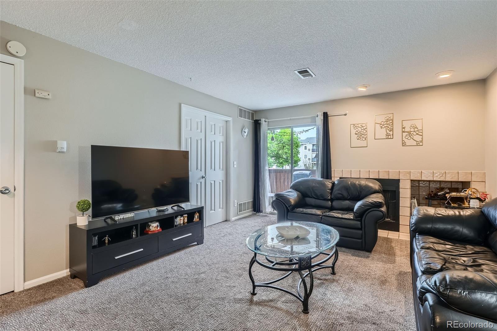 MLS Image #11 for 2575 s syracuse way,denver, Colorado