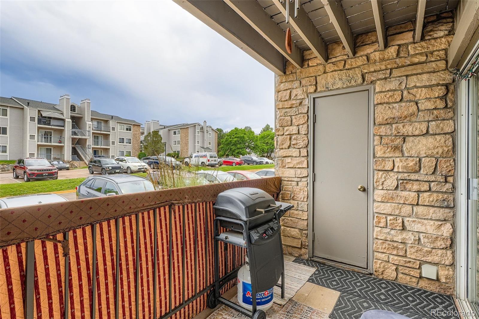 MLS Image #14 for 2575 s syracuse way,denver, Colorado