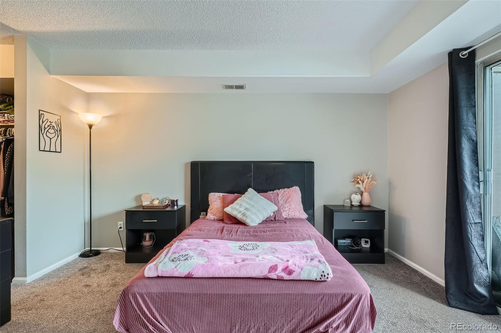 MLS Image #17 for 2575 s syracuse way,denver, Colorado