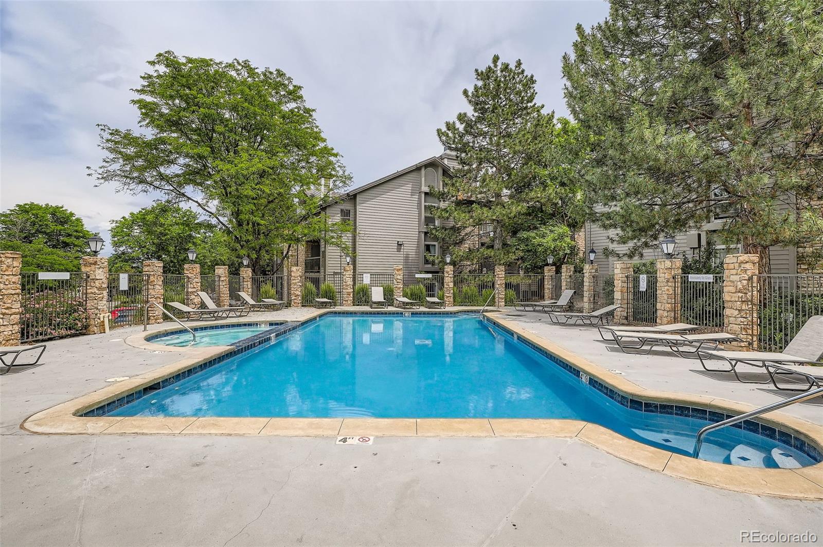 MLS Image #24 for 2575 s syracuse way,denver, Colorado