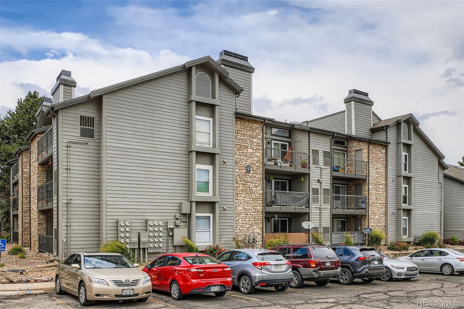 MLS Image #26 for 2575 s syracuse way,denver, Colorado