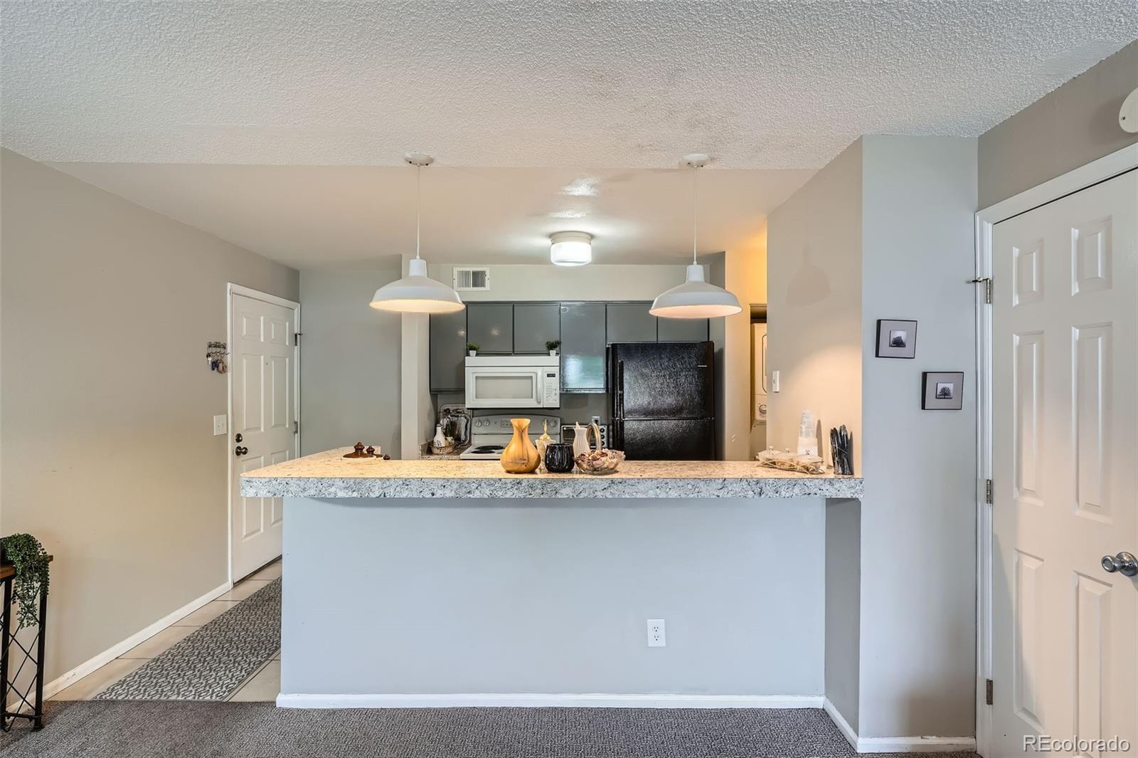MLS Image #6 for 2575 s syracuse way,denver, Colorado