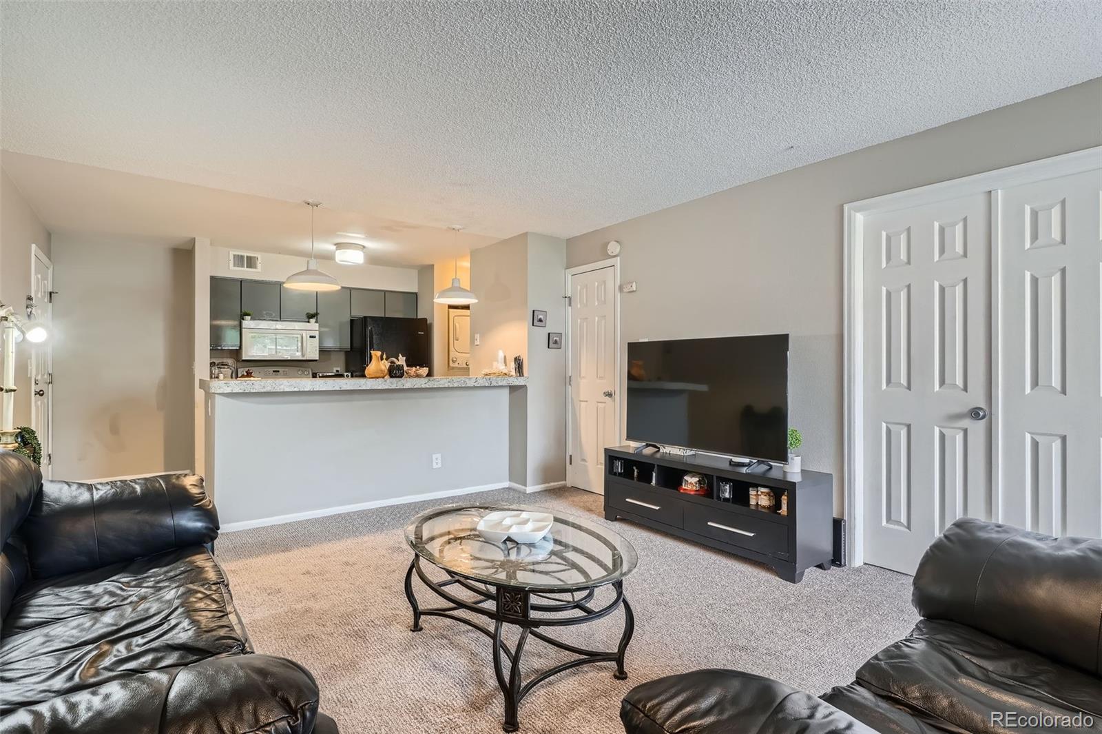 MLS Image #8 for 2575 s syracuse way,denver, Colorado