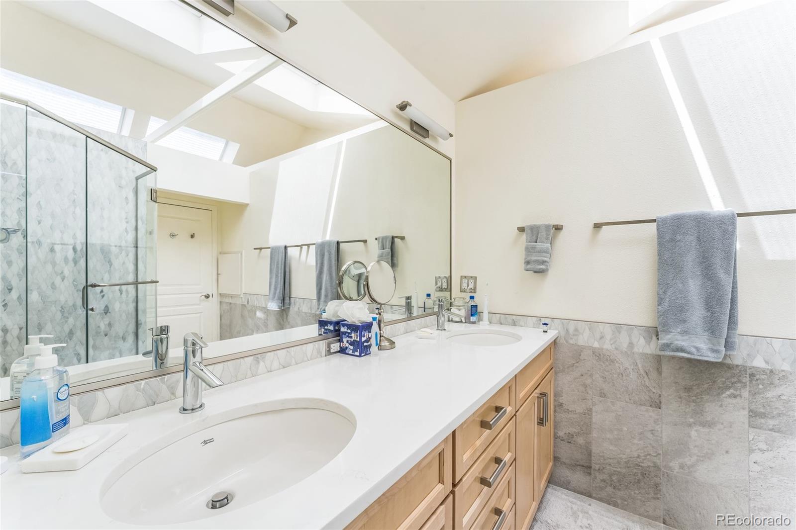 MLS Image #16 for 461  fillmore street,denver, Colorado