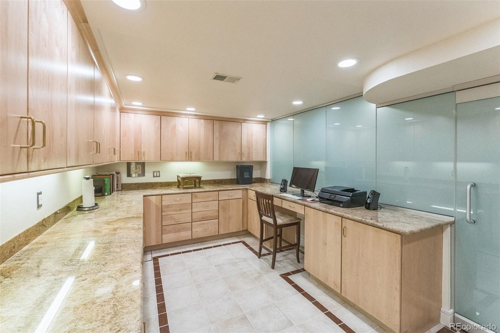 MLS Image #19 for 461  fillmore street,denver, Colorado