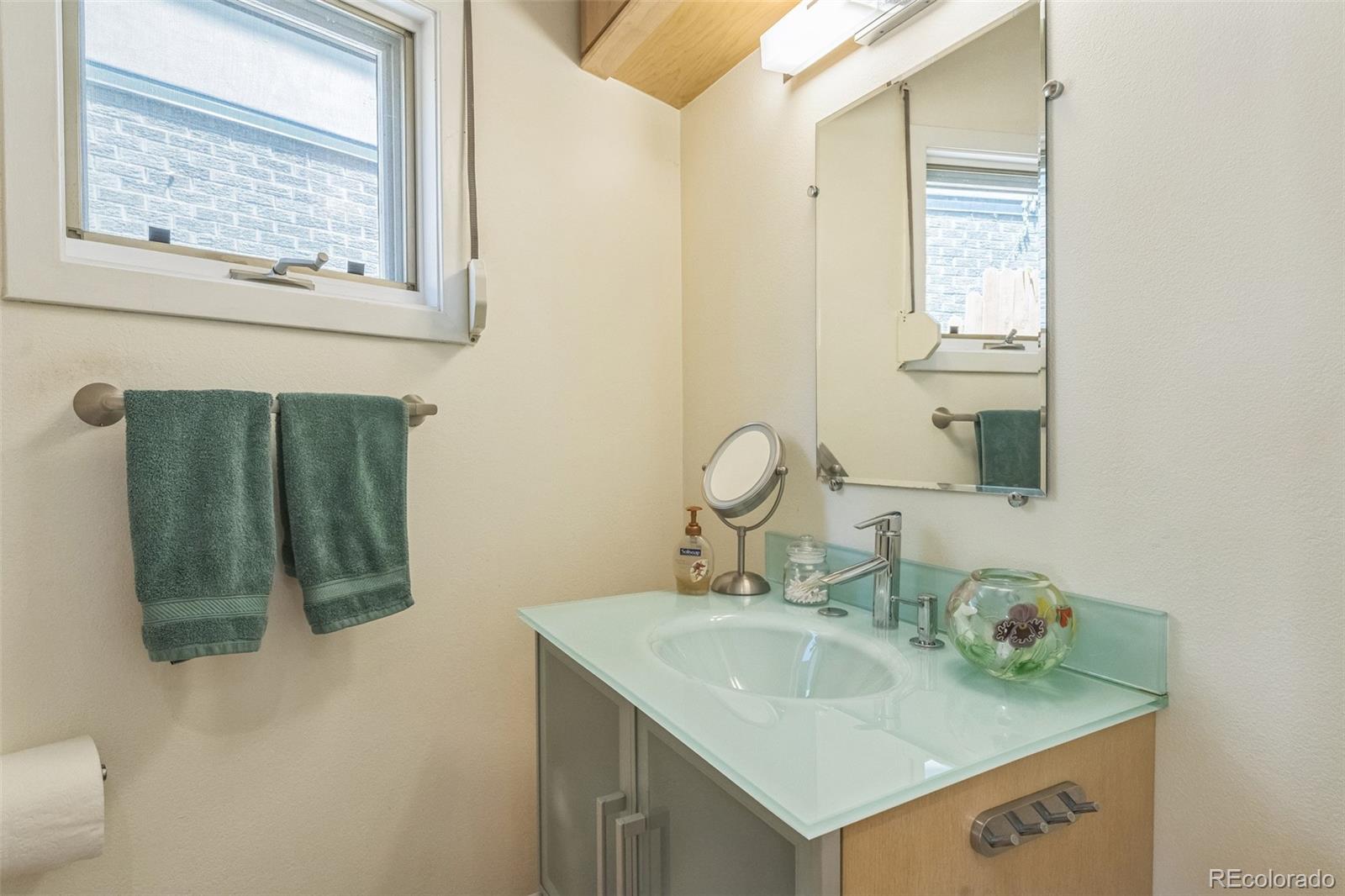 MLS Image #23 for 461  fillmore street,denver, Colorado