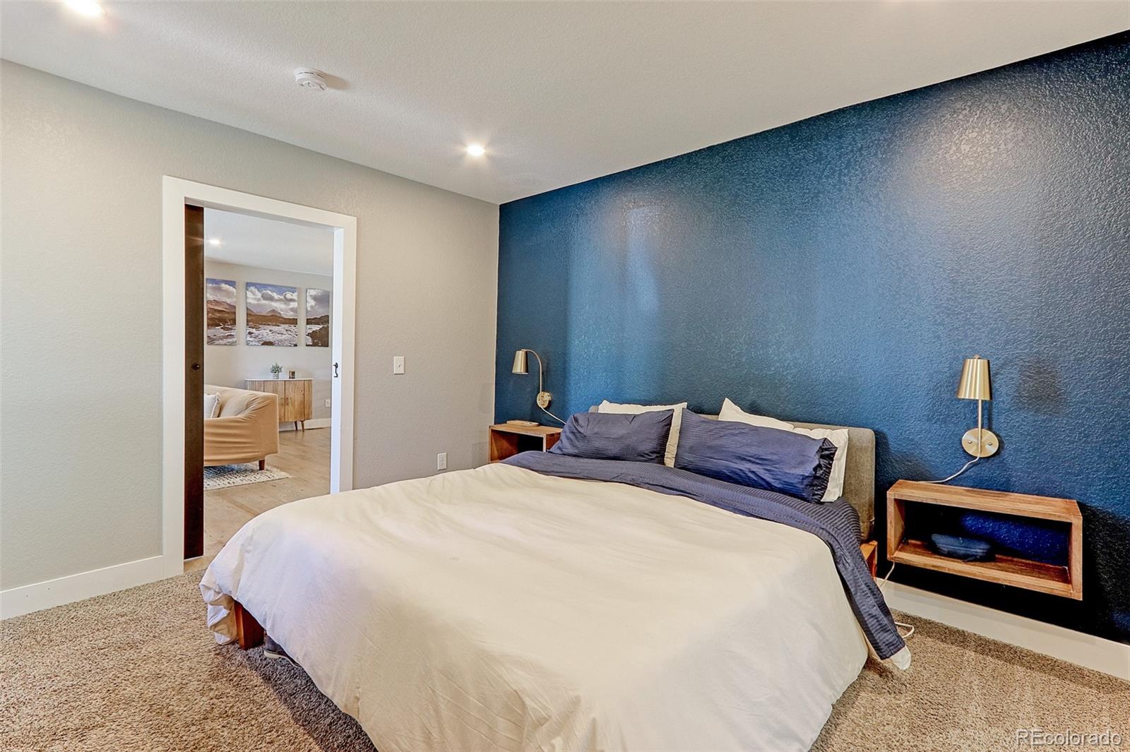 MLS Image #10 for 2337 s franklin street,denver, Colorado