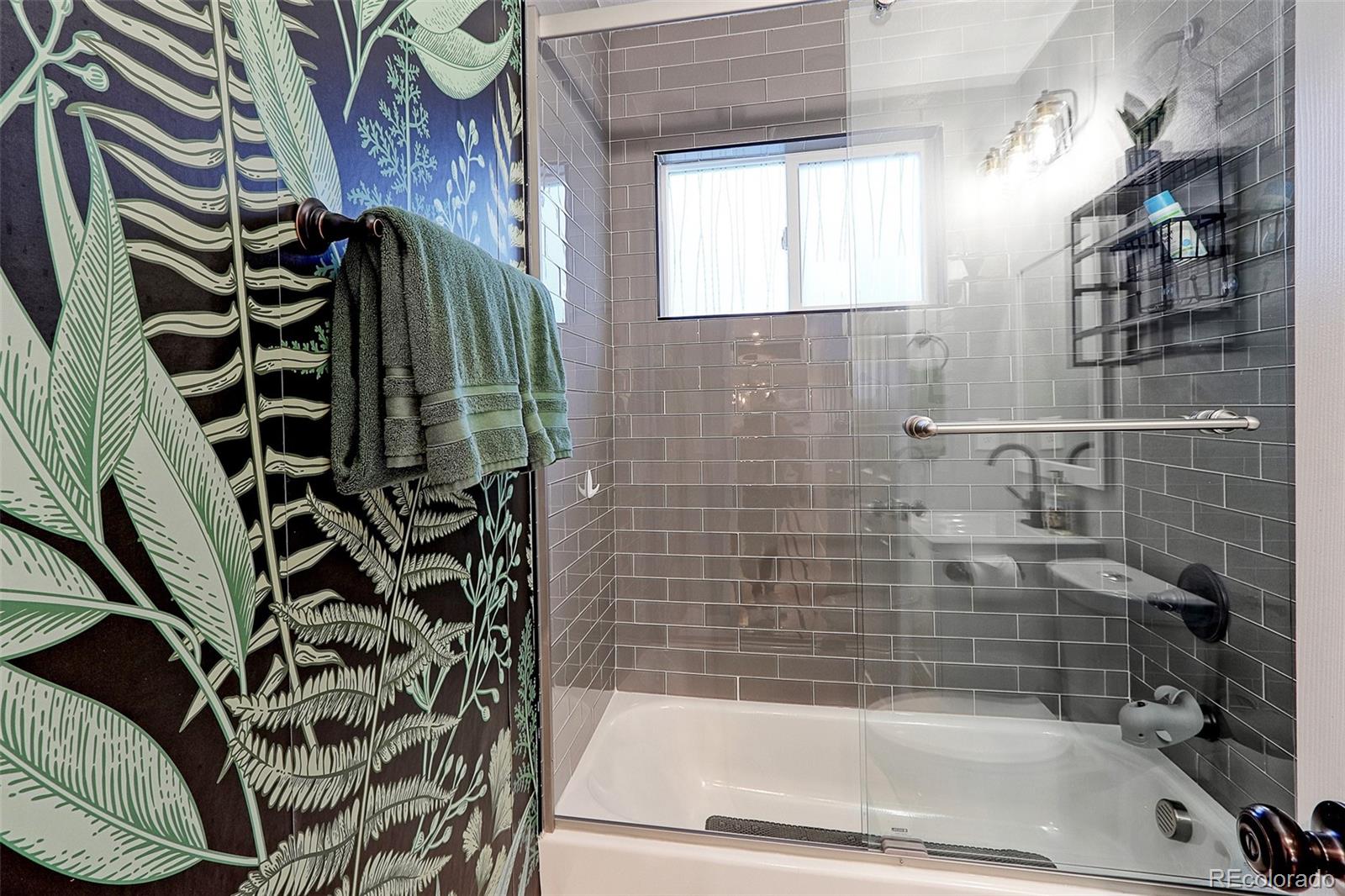 MLS Image #12 for 2337 s franklin street,denver, Colorado