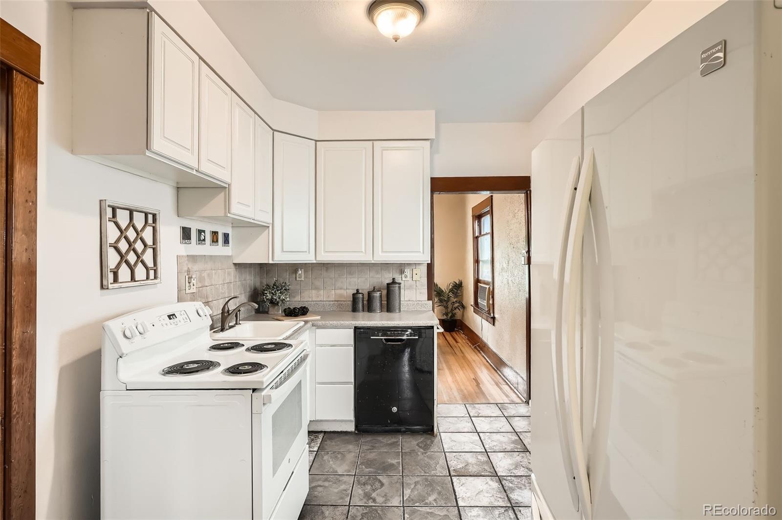 MLS Image #16 for 827 s sherman street,denver, Colorado