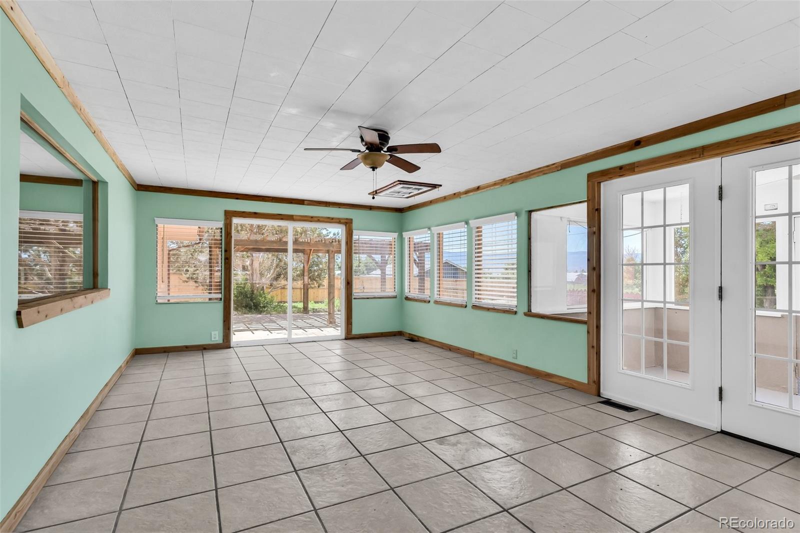 MLS Image #18 for 207  fremont street,penrose, Colorado