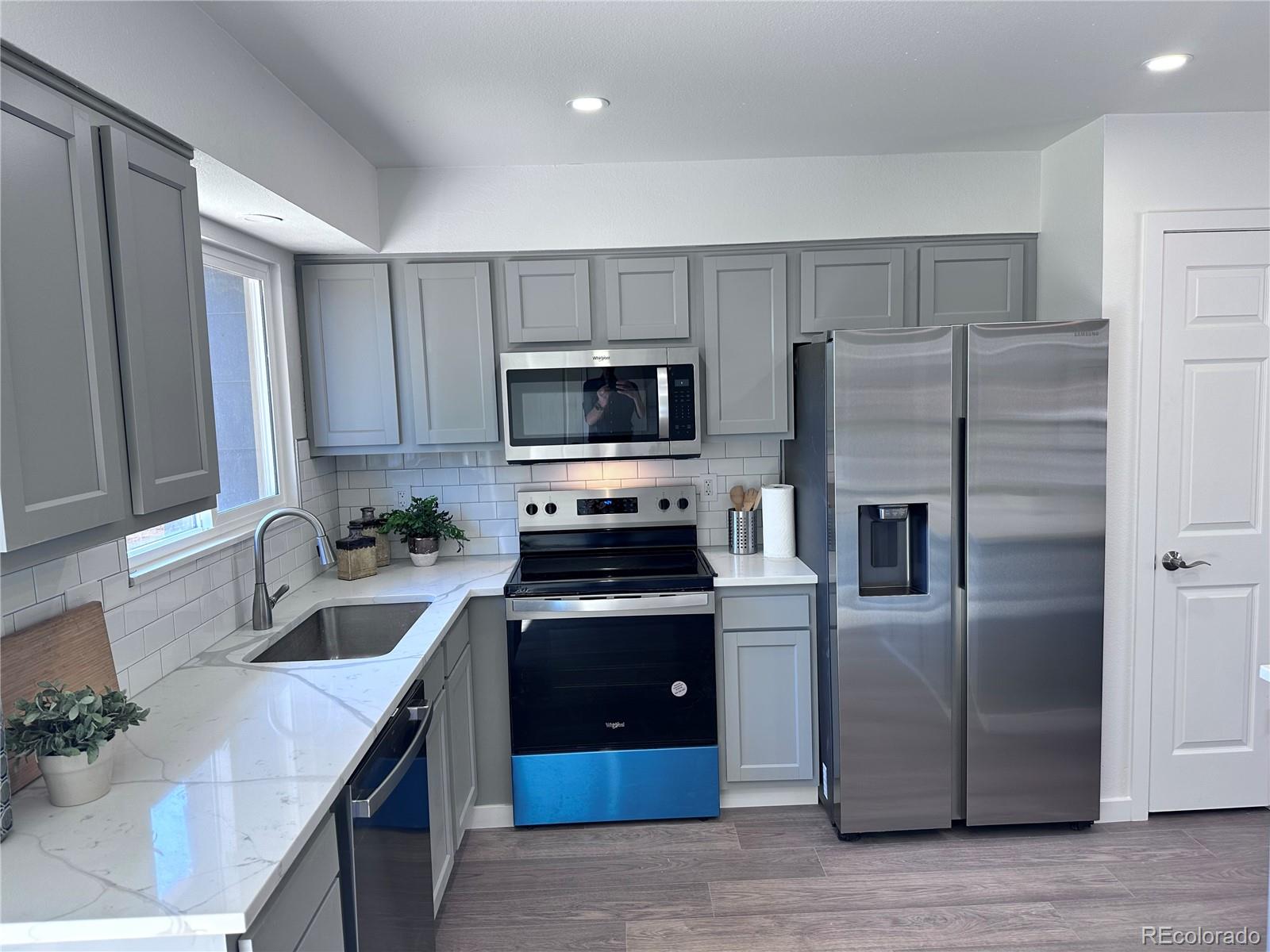 MLS Image #3 for 4382 s xenon street,morrison, Colorado