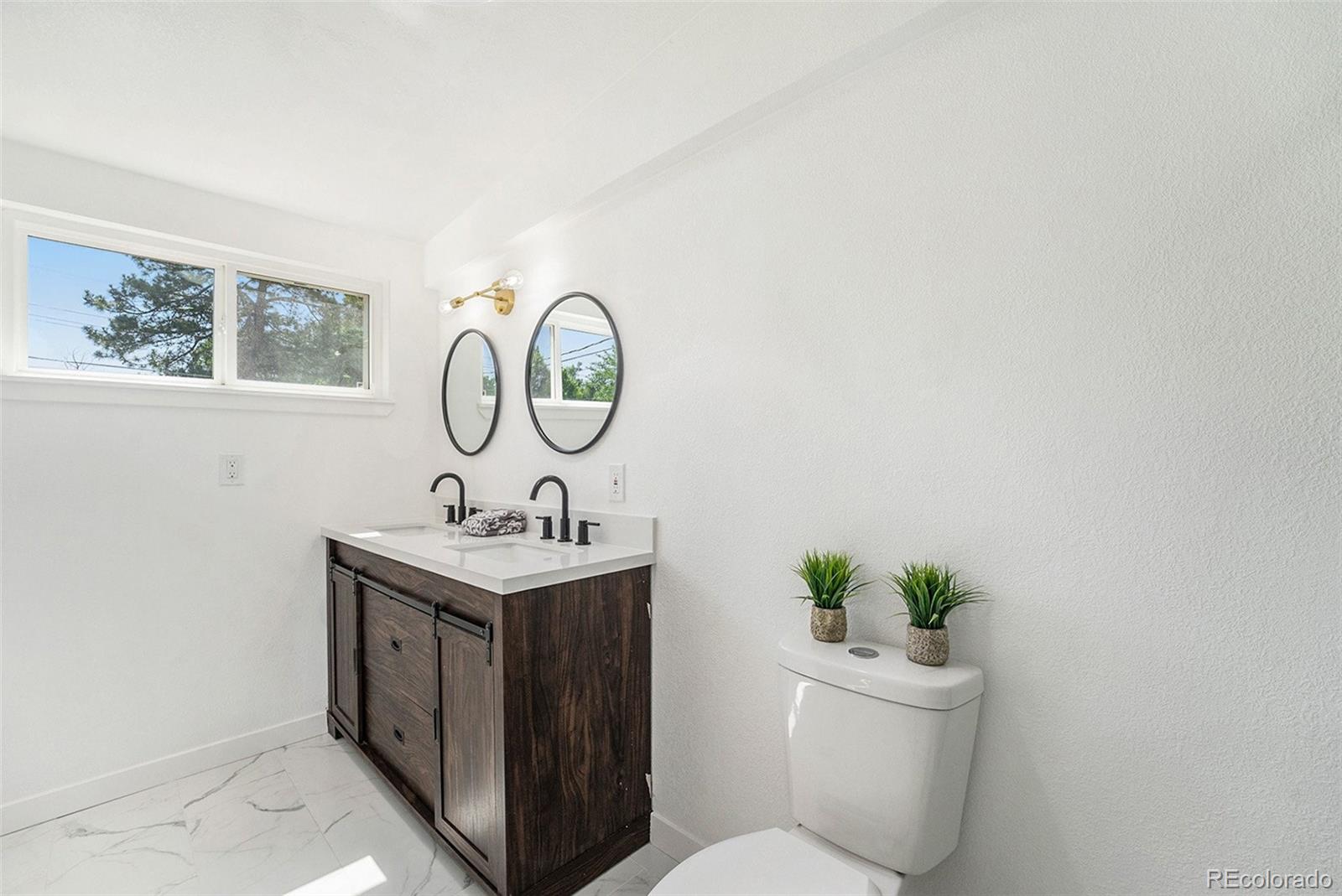 MLS Image #12 for 1420 s ivy way,denver, Colorado