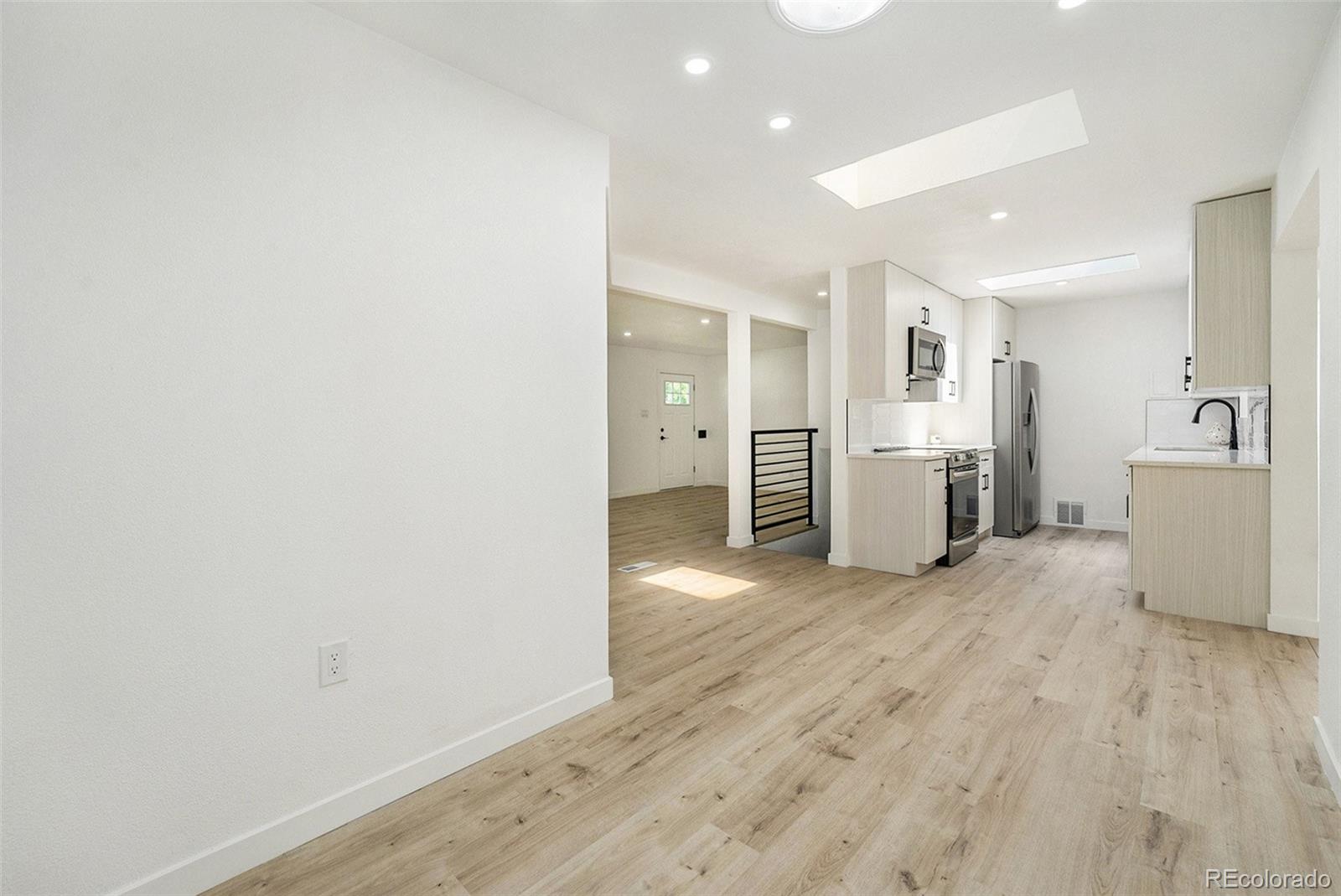 MLS Image #6 for 1420 s ivy way,denver, Colorado