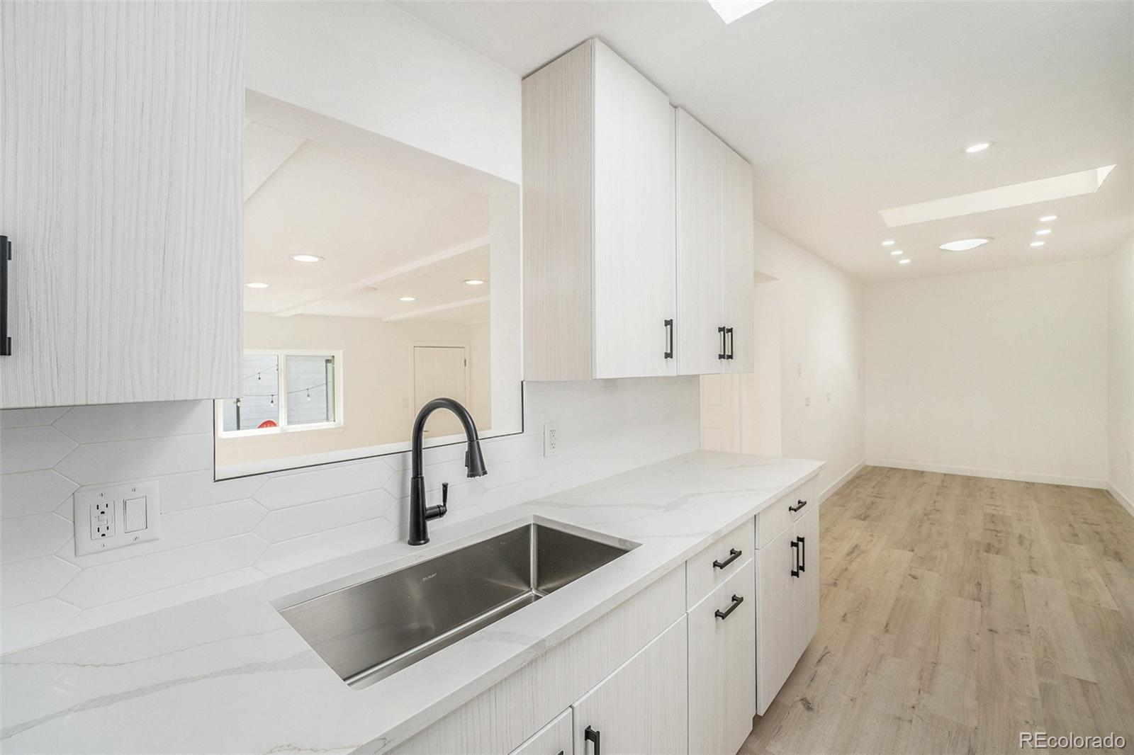 MLS Image #8 for 1420 s ivy way,denver, Colorado
