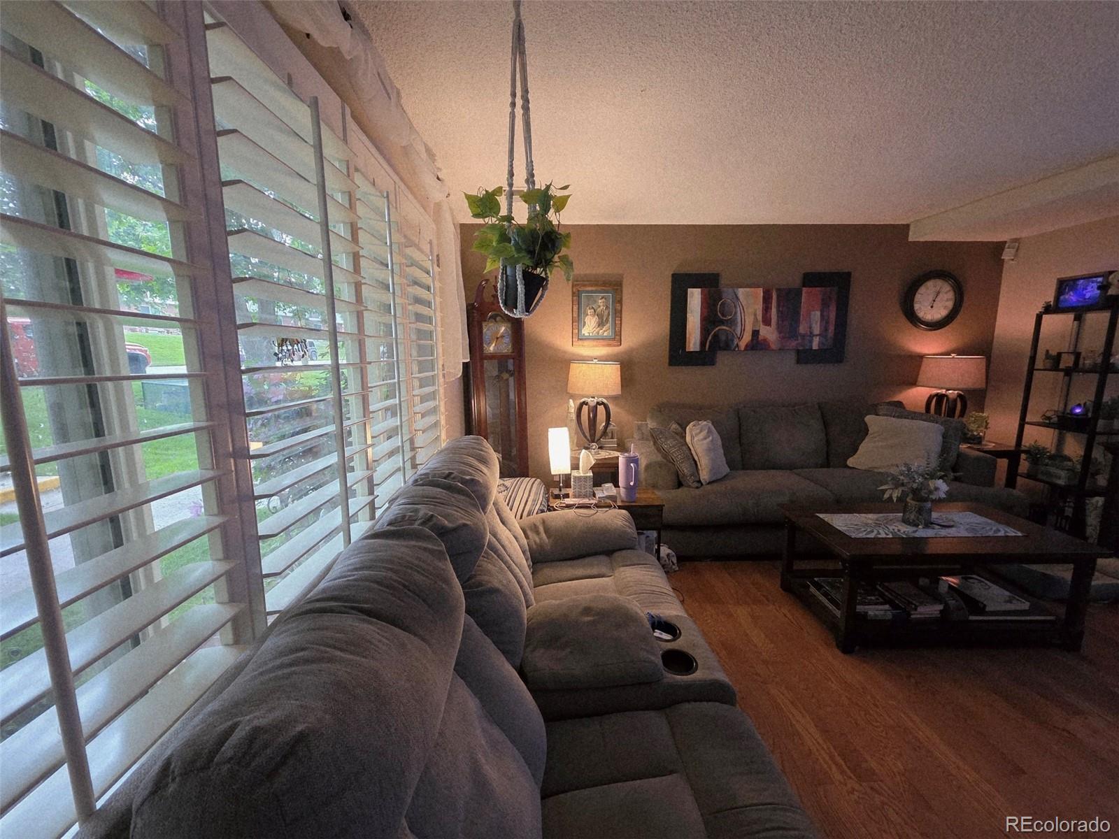 MLS Image #3 for 604 s xenon court,lakewood, Colorado