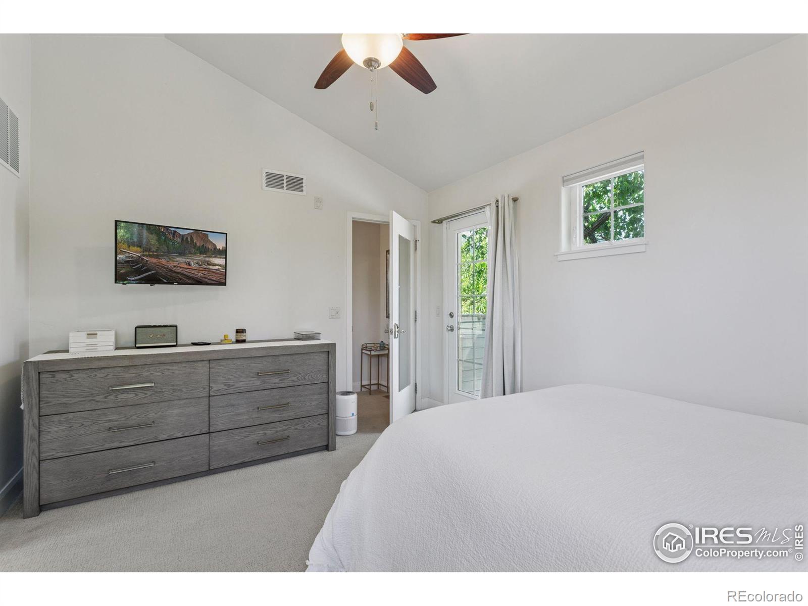 MLS Image #21 for 1944  arapahoe avenue,boulder, Colorado