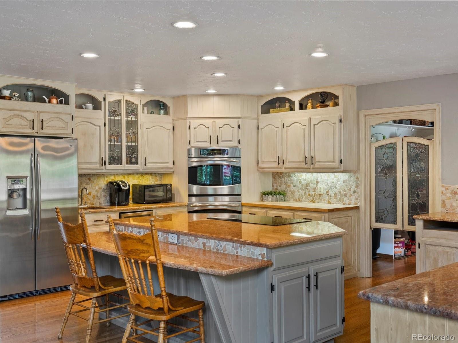 MLS Image #33 for 16465  wild berry road,morrison, Colorado