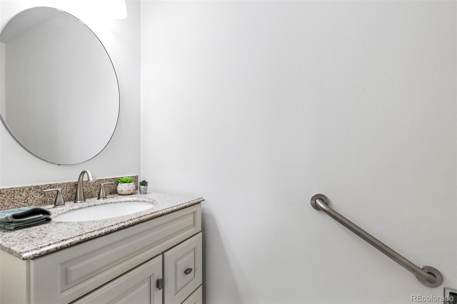 MLS Image #8 for 3274 s heather gardens way,aurora, Colorado