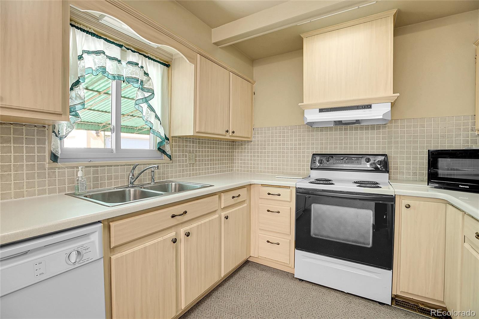 MLS Image #12 for 3354 w arlington avenue,littleton, Colorado