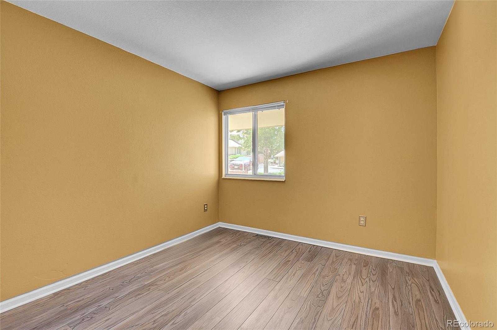 MLS Image #11 for 2181 s troy way,aurora, Colorado