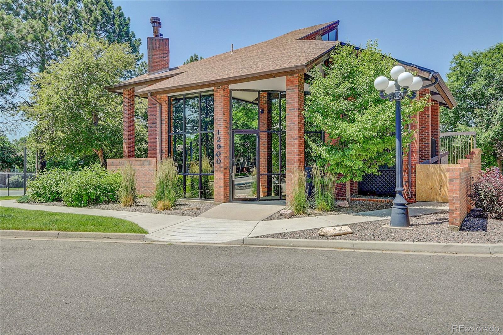 MLS Image #7 for 2181 s troy way,aurora, Colorado