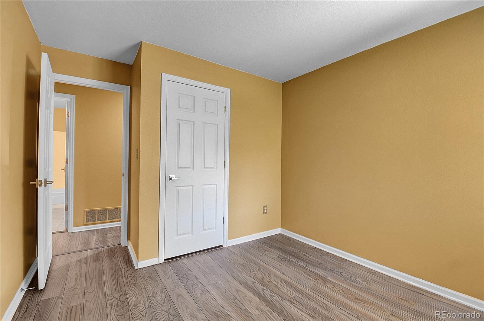 MLS Image #8 for 2181 s troy way,aurora, Colorado