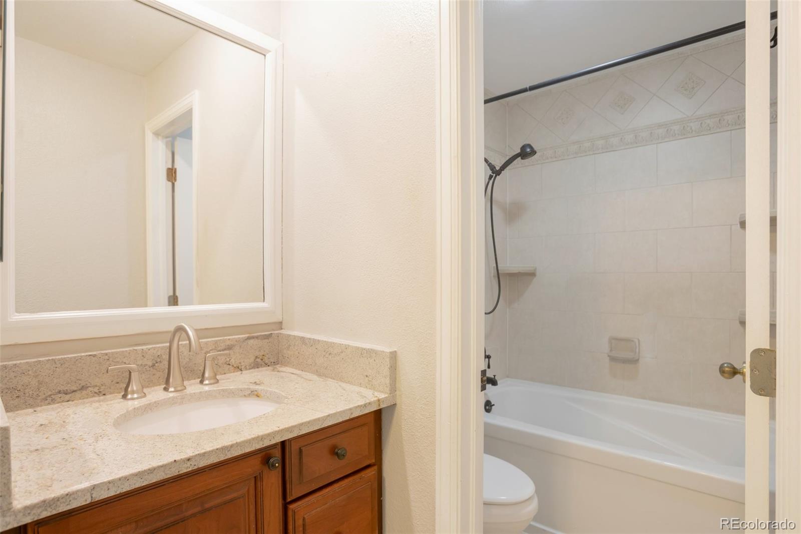 MLS Image #14 for 5770 e warren avenue 206,denver, Colorado
