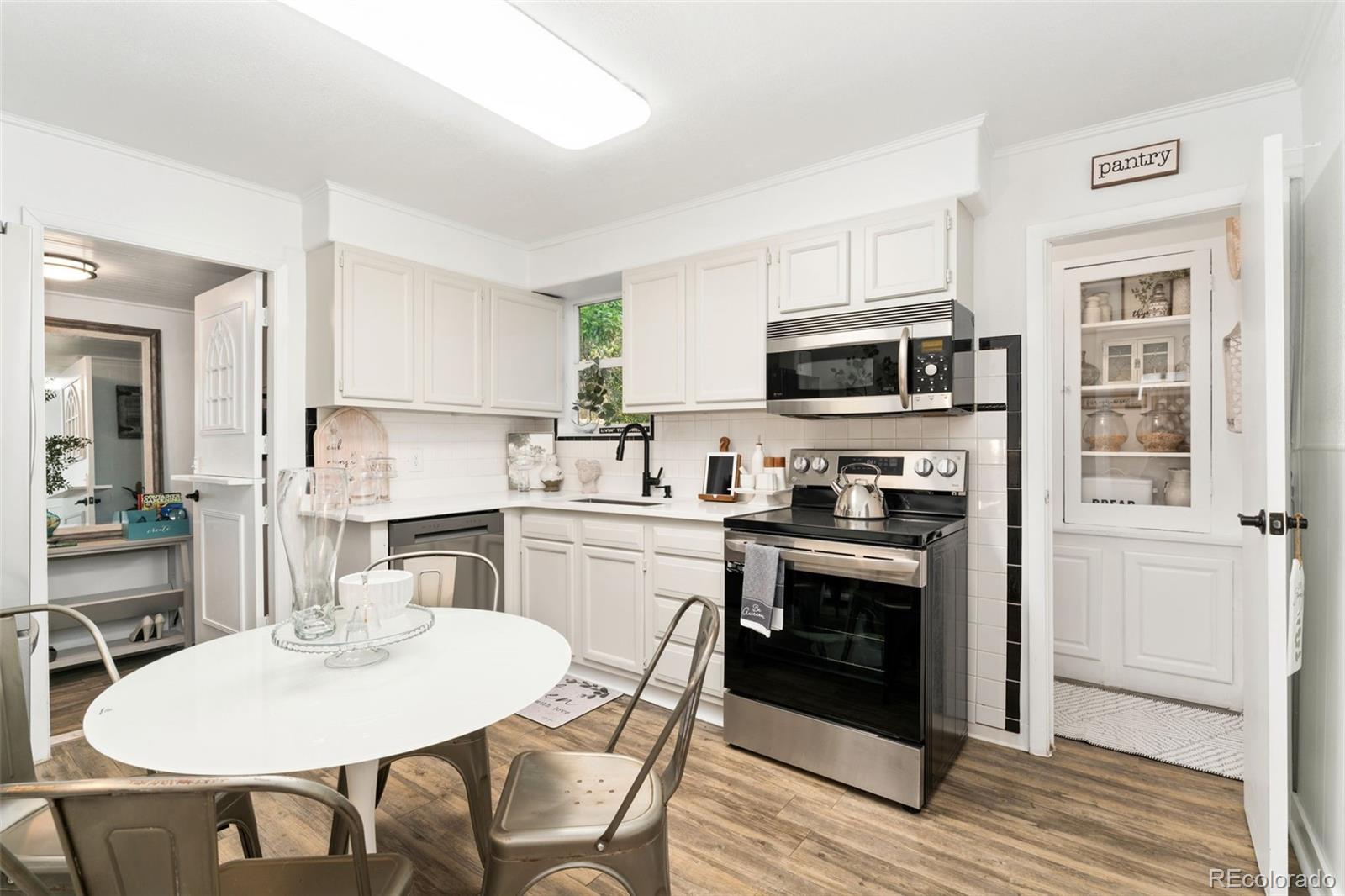 MLS Image #12 for 3016 n franklin street,denver, Colorado