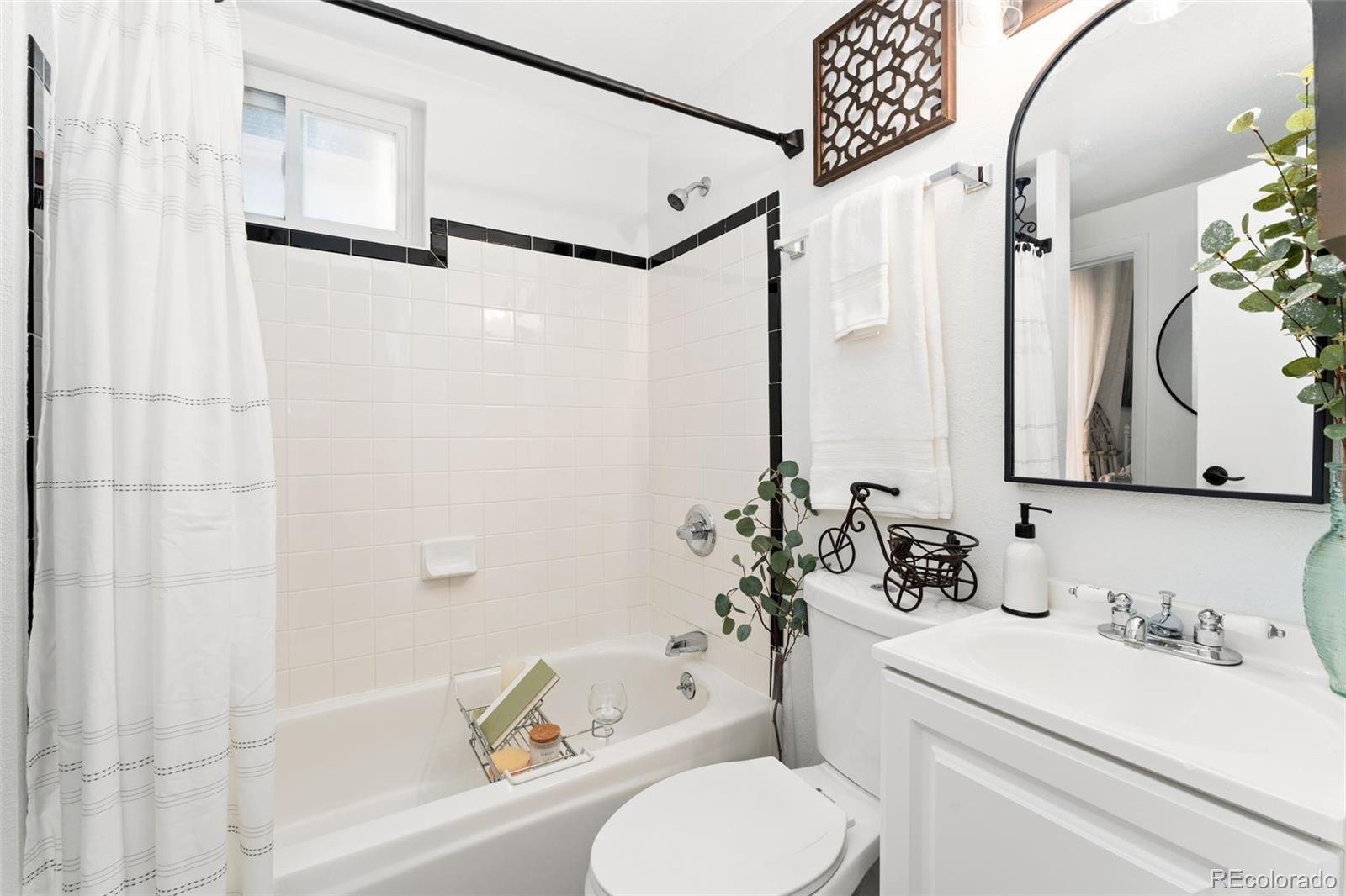 MLS Image #14 for 3016 n franklin street,denver, Colorado