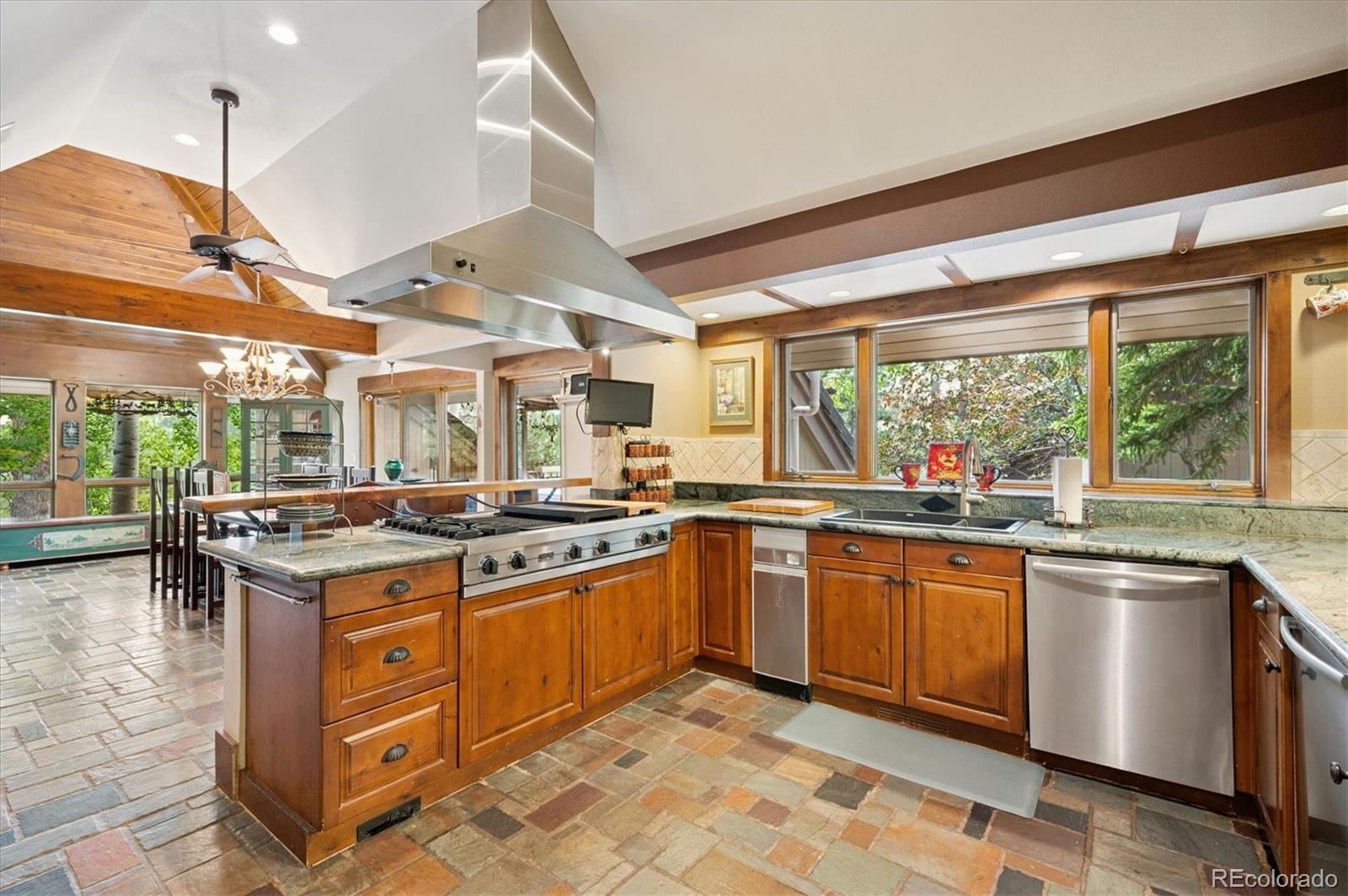 MLS Image #10 for 33208  alta vista drive,evergreen, Colorado