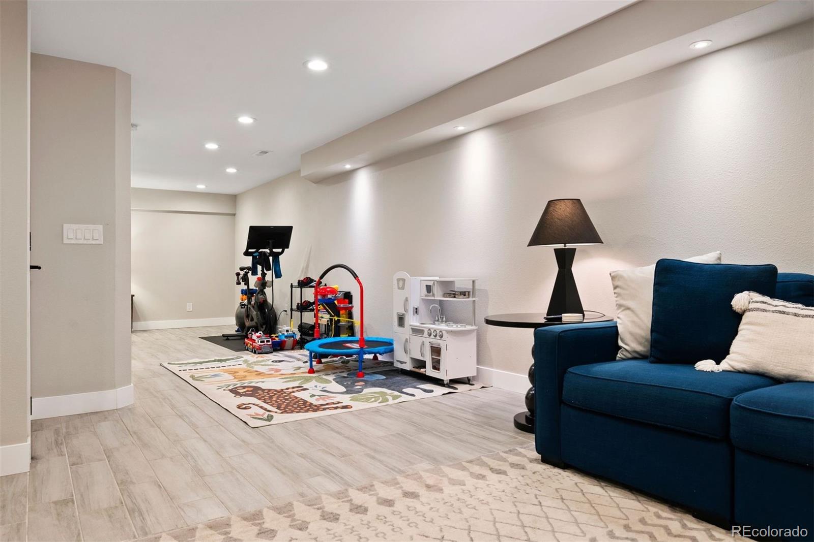 MLS Image #31 for 3103 s cherokee street,englewood, Colorado