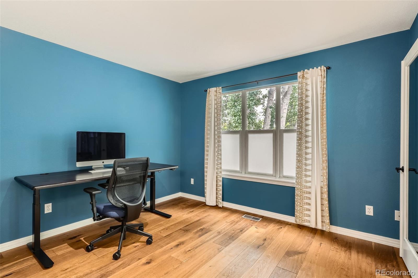 MLS Image #14 for 912 s galena street,aurora, Colorado