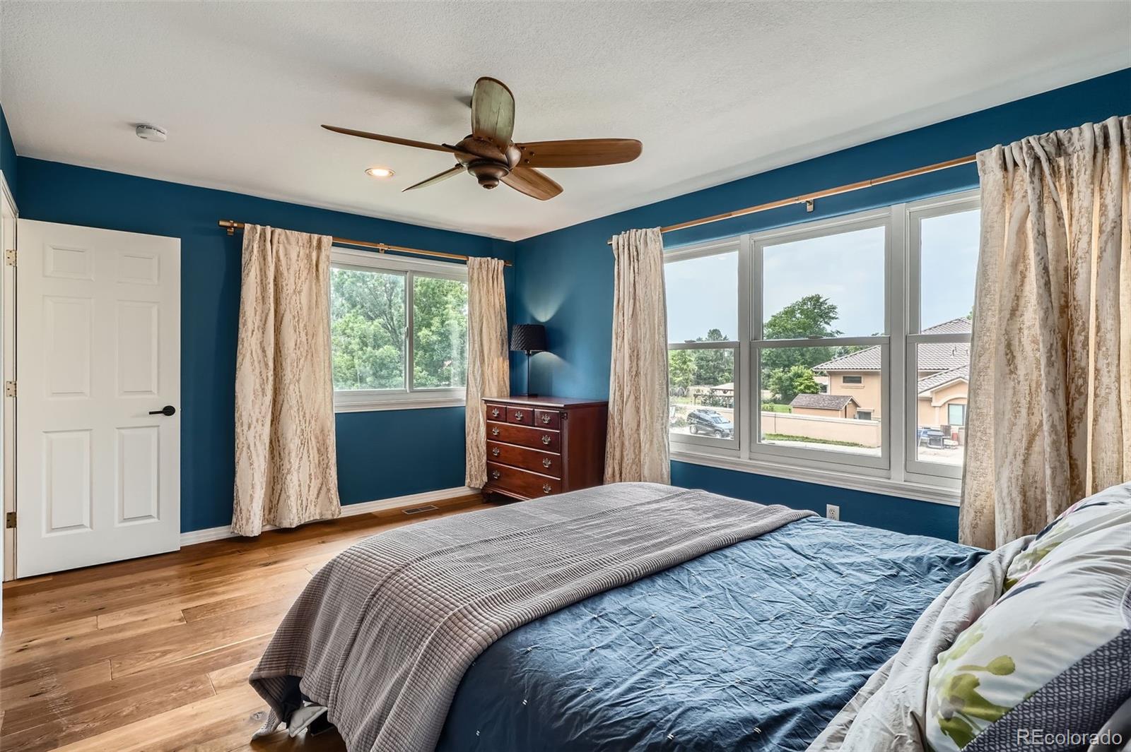 MLS Image #17 for 912 s galena street,aurora, Colorado