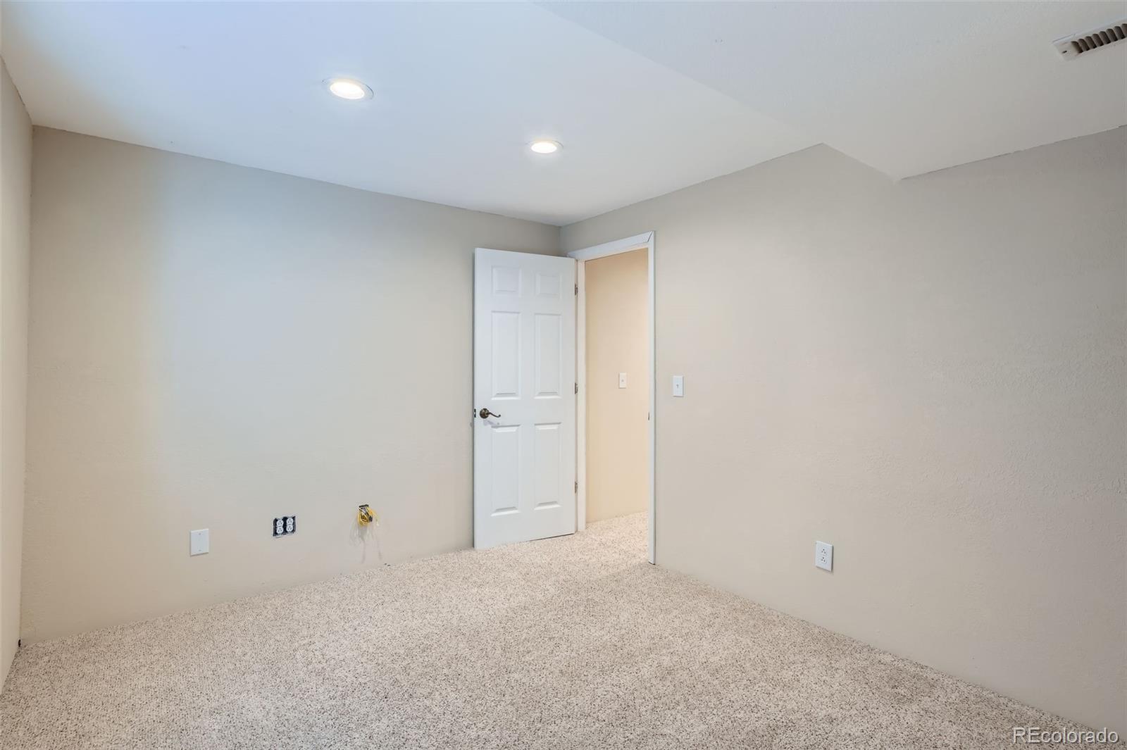 MLS Image #29 for 912 s galena street,aurora, Colorado