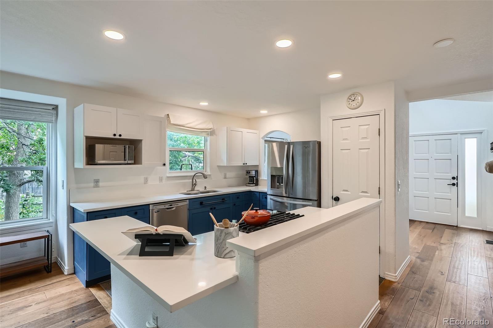 MLS Image #9 for 912 s galena street,aurora, Colorado