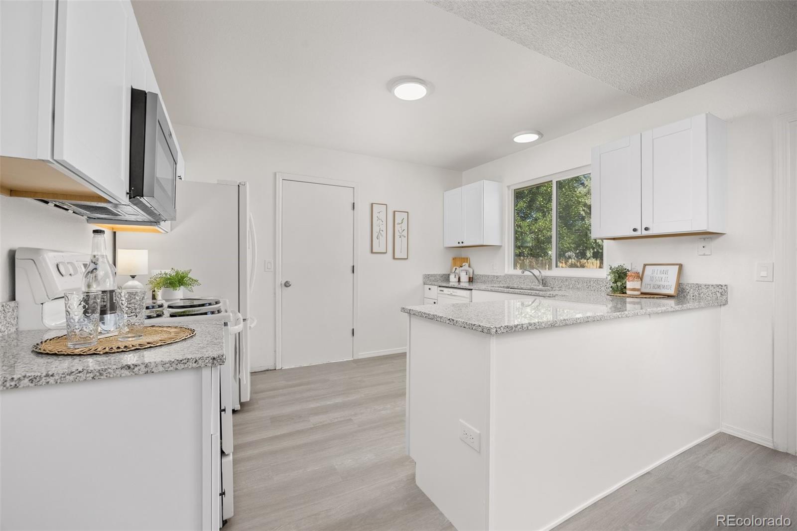 MLS Image #7 for 18527 e kansas place,aurora, Colorado
