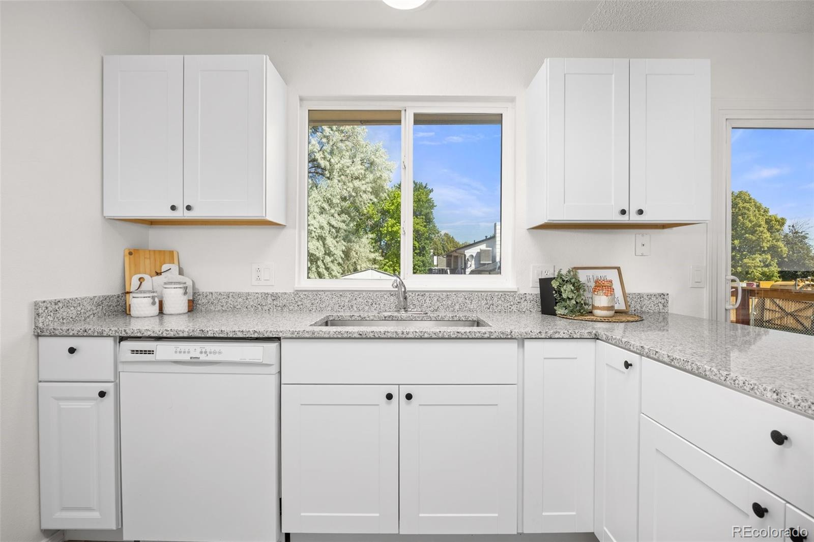 MLS Image #8 for 18527 e kansas place,aurora, Colorado