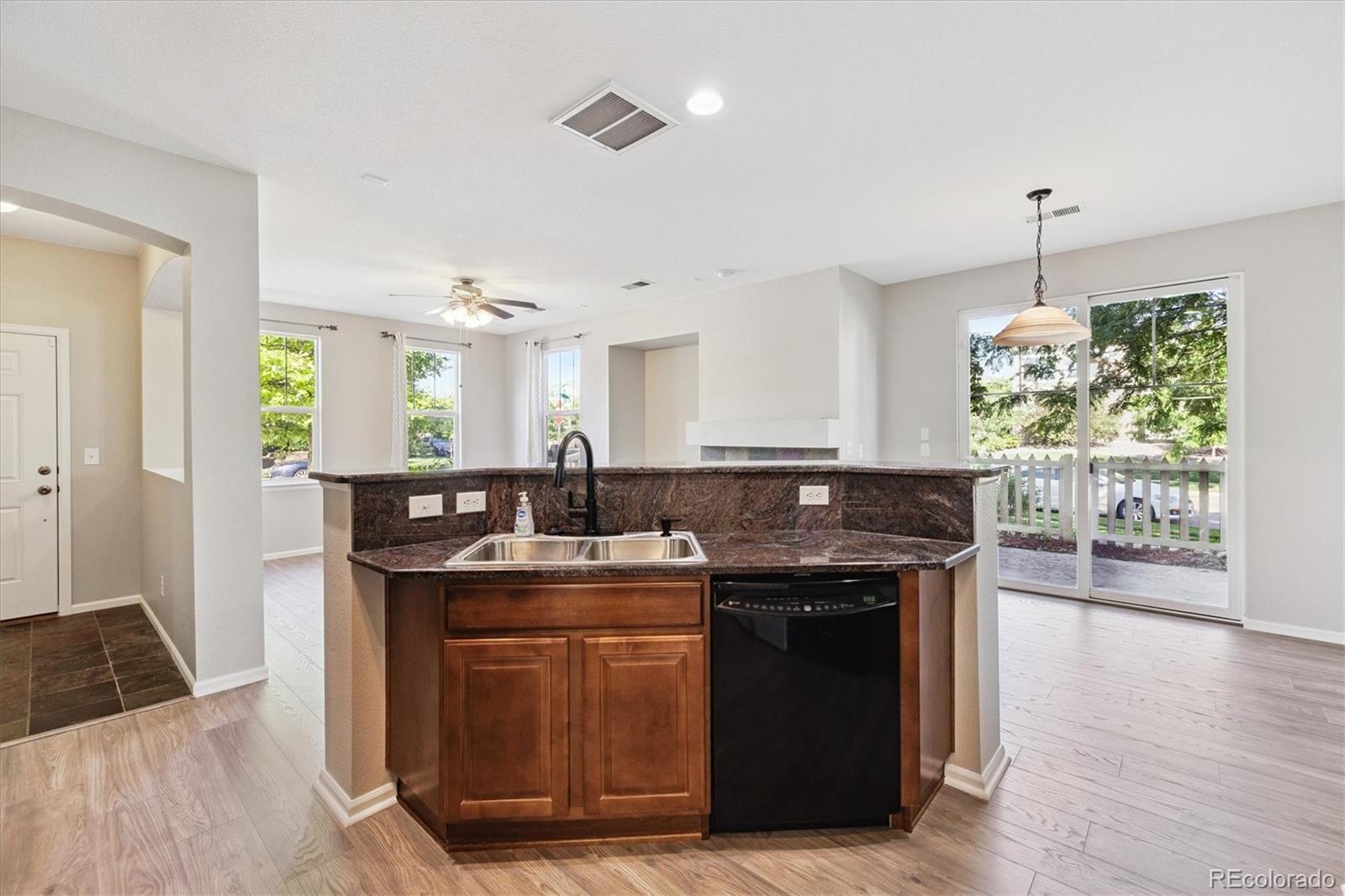MLS Image #9 for 10480  truckee street b,commerce city, Colorado