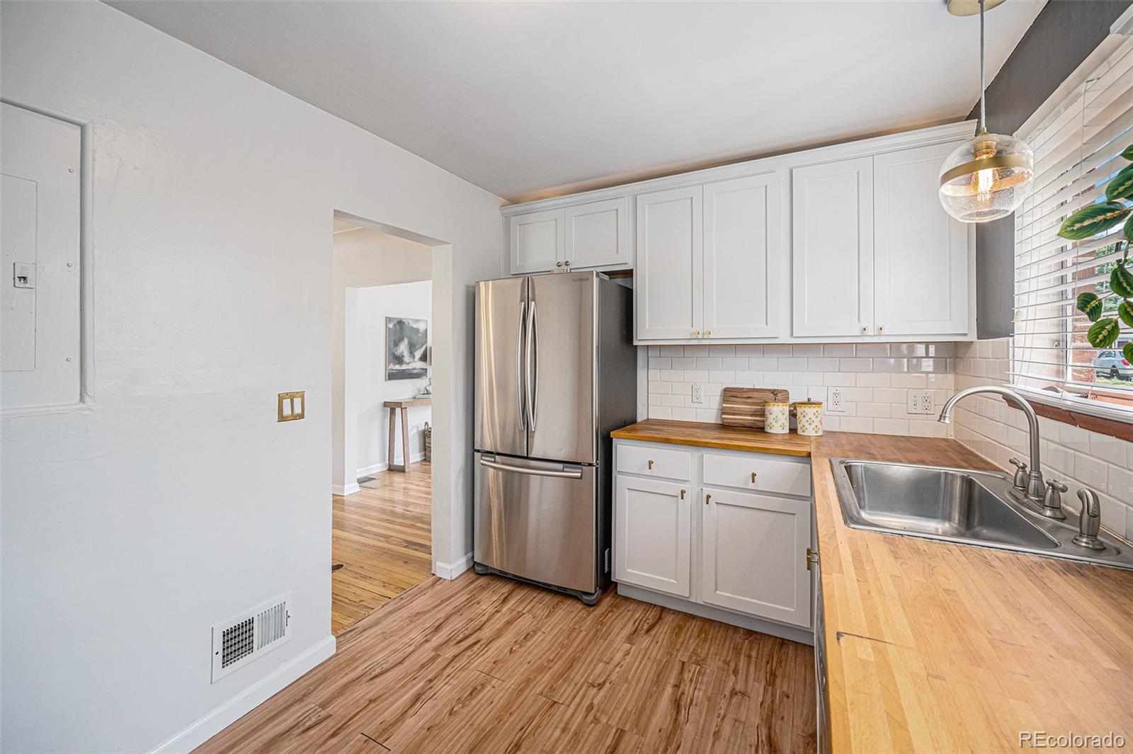 MLS Image #15 for 1155  elm street,denver, Colorado